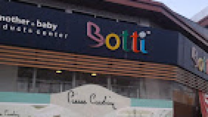 Botti Alanya – Kadın ve erkek giyiminde modern, şık ve kaliteli ürünler sunan butik mağaza.